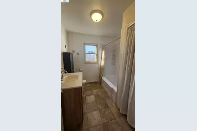 1441 170th Ave, Ashland, CA 94541 - Photo 6