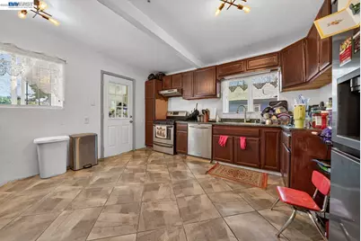 1708 Auseon Ave, Oakland, CA 94621 - Photo 8
