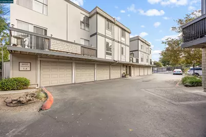 2037 Sierra Rd #2, Concord, CA 94518 - Photo 12