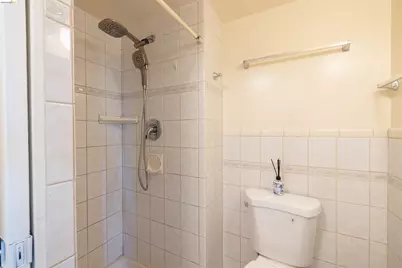 90 Frankfort St, Daly City, CA 94014 - Photo 16