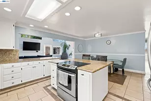 31262 San Andreas Dr, Union City, CA 94587 - Photo 8
