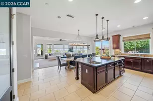 24 Promontory Pl, Clayton, CA 94517 - Photo 6