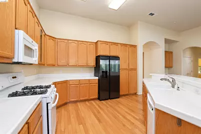 1587 Regent Dr, Brentwood, CA 94513 - Photo 14
