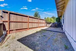 5861 Balmoral Dr, Oakland, CA 94619 - Photo 44