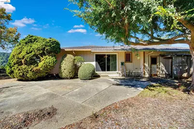 5861 Balmoral Dr, Oakland, CA 94619 - Photo 22