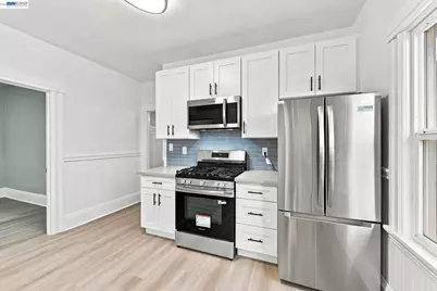 1725 38th Ave, Oakland, CA 94601 - Photo 24