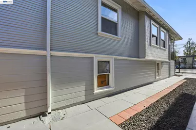 1725 38th Ave, Oakland, CA 94601 - Photo 6
