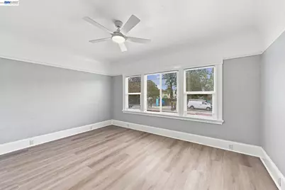 1725 38th Ave, Oakland, CA 94601 - Photo 12