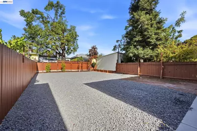 1725 38th Ave, Oakland, CA 94601 - Photo 52