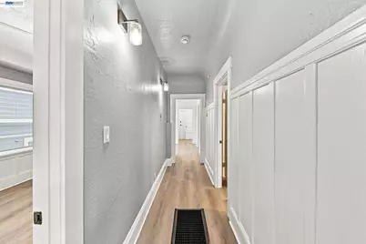 1725 38th Ave, Oakland, CA 94601 - Photo 16
