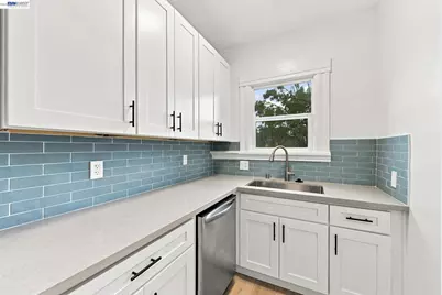 1725 38th Ave, Oakland, CA 94601 - Photo 26