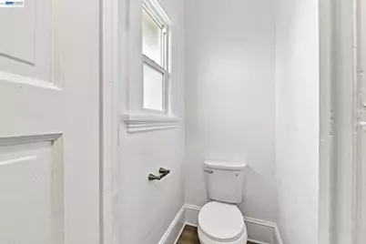 1725 38th Ave, Oakland, CA 94601 - Photo 40