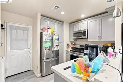 1530 Stuart St, Berkeley, CA 94703 - Photo 16