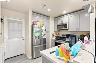 1530 Stuart St, Berkeley, CA 94703 - Photo 16