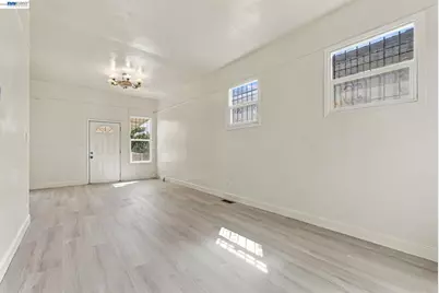 2207 13th Ave, Oakland, CA 94606 - Photo 14