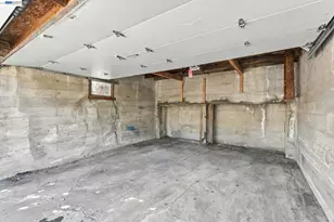 2207 13th Ave, Oakland, CA 94606 - Photo 28