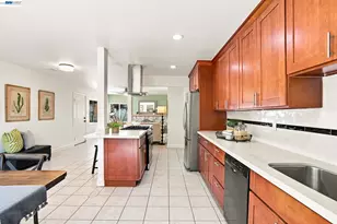 54 Lakeview Dr, Bay Point, CA 94565 - Photo 16