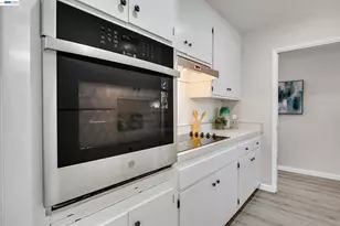 135 Teddy Dr, Union City, CA 94587 - Photo 8
