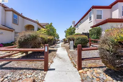 7892 Pineville Cir, Castro Valley, CA 94552 - Photo 84