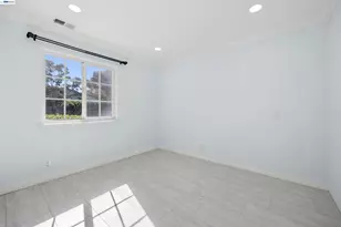 3247 Round Hill Dr, Hayward, CA 94542 - Photo 40