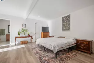 8957 Lawlor St, Oakland, CA 94605 - Photo 30