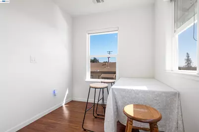 8957 Lawlor St, Oakland, CA 94605 - Photo 16
