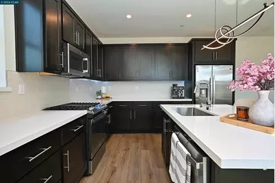 1860 Italia Way, Tracy, CA 95377 - Photo 10