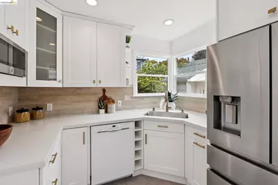 3530 Victor Ave, Oakland, CA 94619 - Photo 16