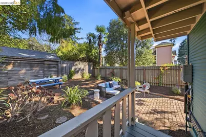 2705 Walker St, Berkeley, CA 94705 - Photo 38