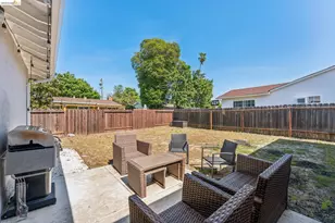 1300 Evergreen Dr, Concord, CA 94520 - Photo 44