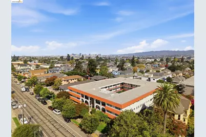 2133 Santa Clara Ave #206, Alameda, CA 94501 - Photo 38