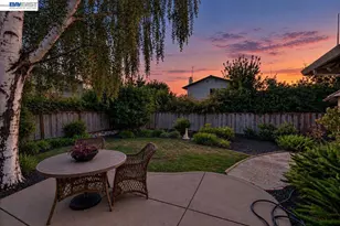 1327 Columbus Ave, Livermore, CA 94550 - Photo 8
