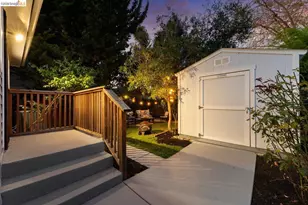 2153 Oregon St, Berkeley, CA 94705 - Photo 34