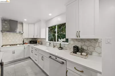 2153 Oregon Street, Berkeley, CA 94705 - Photo 14