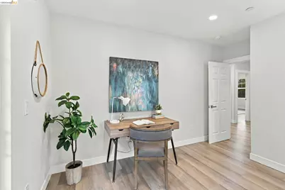 6105 Oakdale Ave, Oakland, CA 94605 - Photo 18