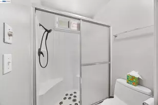 9852 Vista Grande Way, Elk Grove, CA 95624 - Photo 26