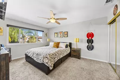 9852 Vista Grande Way, Elk Grove, CA 95624 - Photo 24