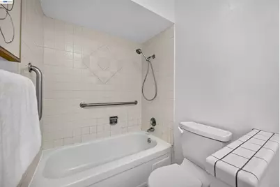 7918 Hillsboro Ct, Pleasanton, CA 94588 - Photo 30