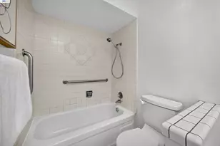 7918 Hillsboro Ct, Pleasanton, CA 94588 - Photo 30