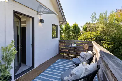 5377 Bryant Ave, Oakland, CA 94618 - Photo 2