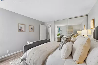 811 York St #136, Oakland, CA 94610 - Photo 42