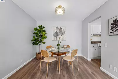 811 York St #136, Oakland, CA 94610 - Photo 30
