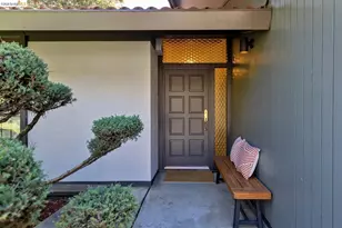 81 Elysian Fields Dr, Oakland, CA 94605 - Photo 42