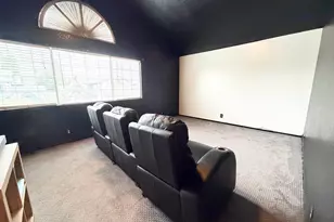 8800 Crusheen Way, Sacramento, CA 95828 - Photo 28
