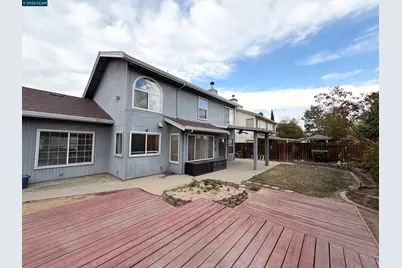 8800 Crusheen Way, Sacramento, CA 95828 - Photo 32