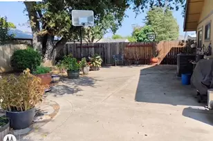 8805 Kelsey Dr, Elk Grove, CA 95624 - Photo 20