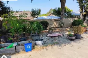 8805 Kelsey Dr, Elk Grove, CA 95624 - Photo 16