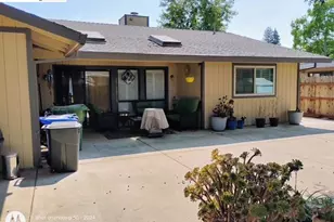 8805 Kelsey Dr, Elk Grove, CA 95624 - Photo 18