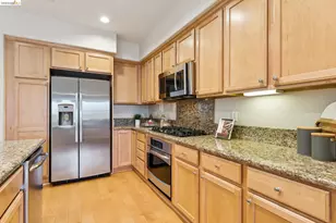 3203 Jetty Dr, Richmond, CA 94804 - Photo 14