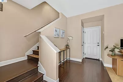 1159 Martin Luther King Dr, Hayward, CA 94541 - Photo 6